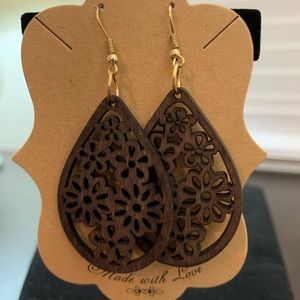 NEW!!  Beautiful Brown Wooden Tear Drop Earrings
